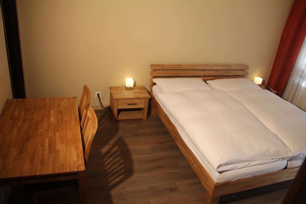 Appartment Haus Monazit Zermatt Bagian luar foto
