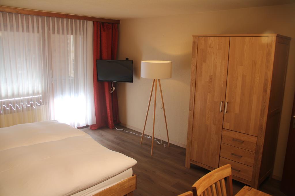 Appartment Haus Monazit Zermatt Bagian luar foto